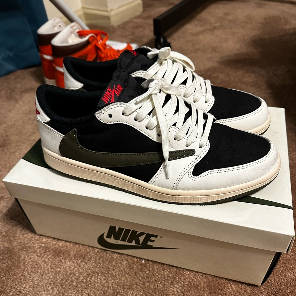 Travis Scott x Wmns Air Jordan 1 Retro Low OG SP Olive